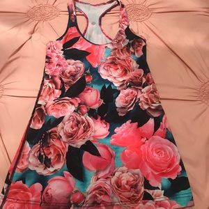 Lululemon tank